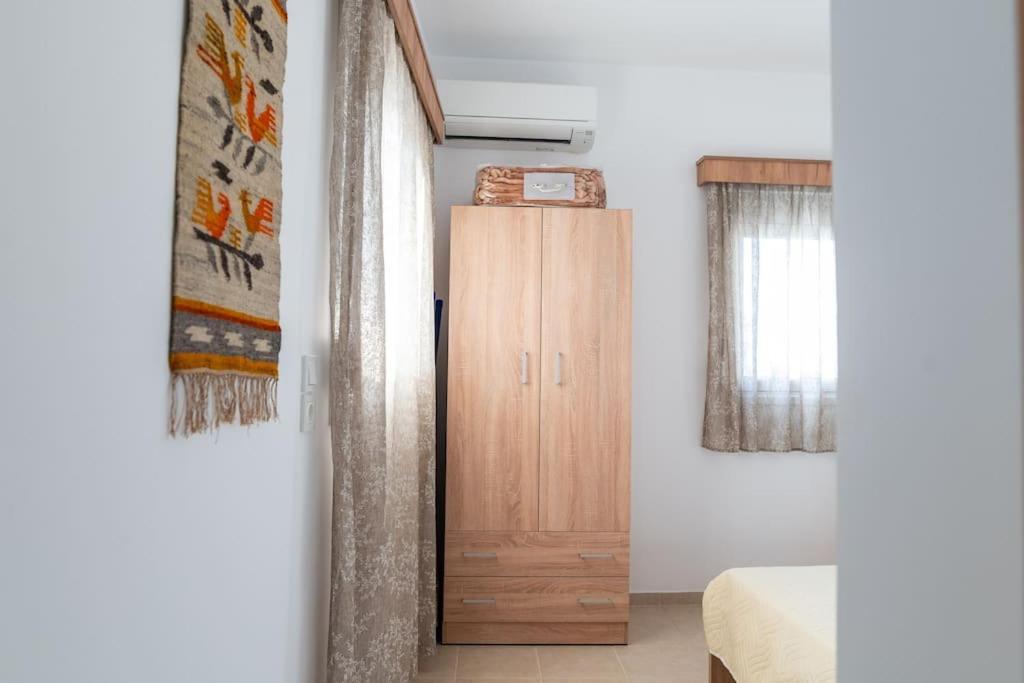 Apartamento Zografia - Charming House Near The Coast Marmari  Exterior foto